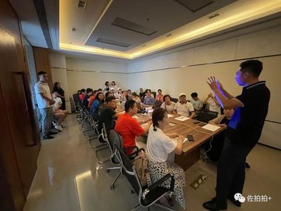 攜手共贏，開啟熱帶農(nóng)產(chǎn)品貿(mào)易新篇章——六十余位代理商參觀訪問海南國際熱帶農(nóng)產(chǎn)品拍賣中心并達(dá)成合作協(xié)議